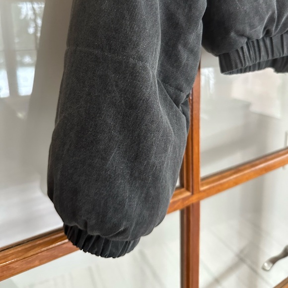 Elodie women’s cropped quilted puffer coat in size small - medium grey - Picture 4 of 6